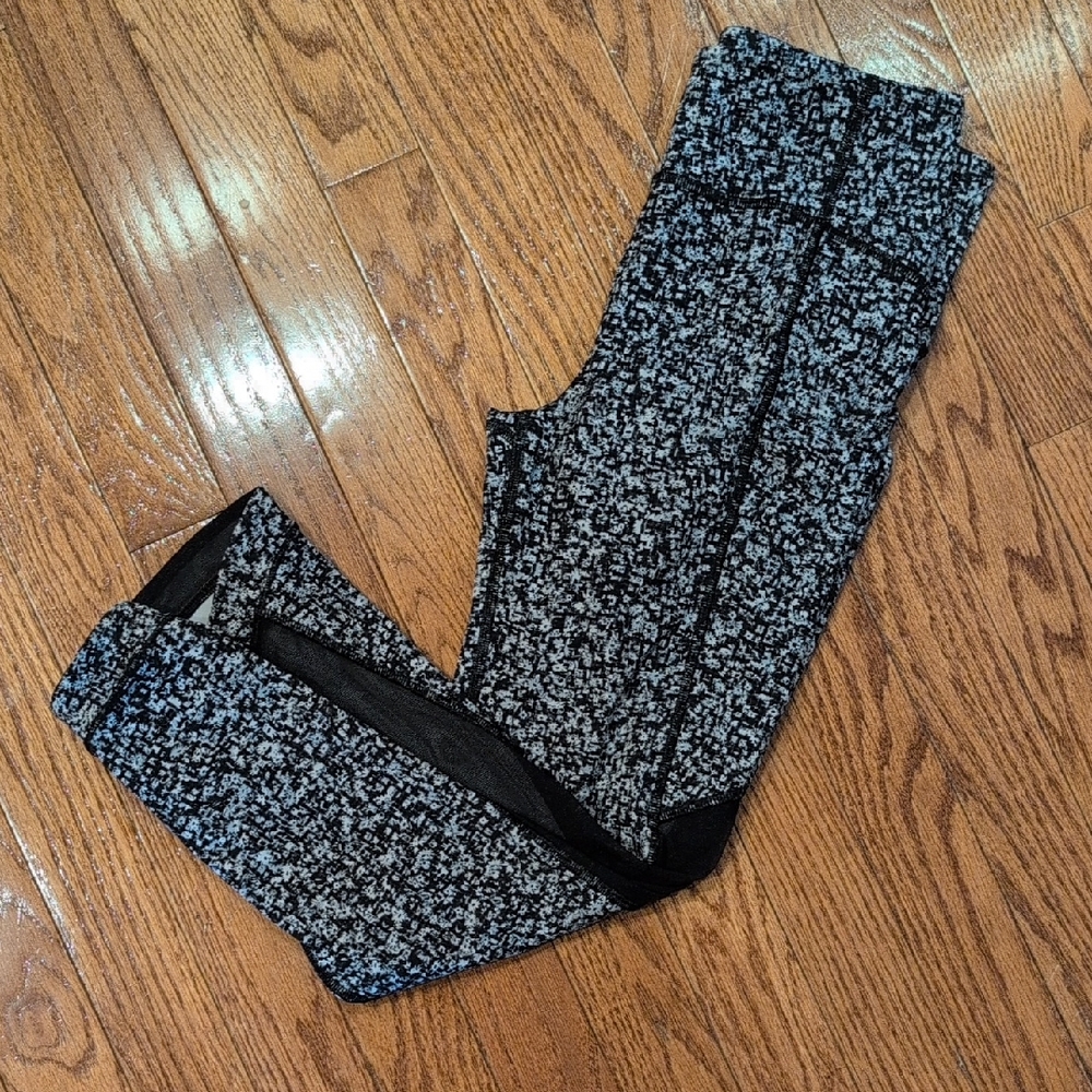 lululemon sole training crop